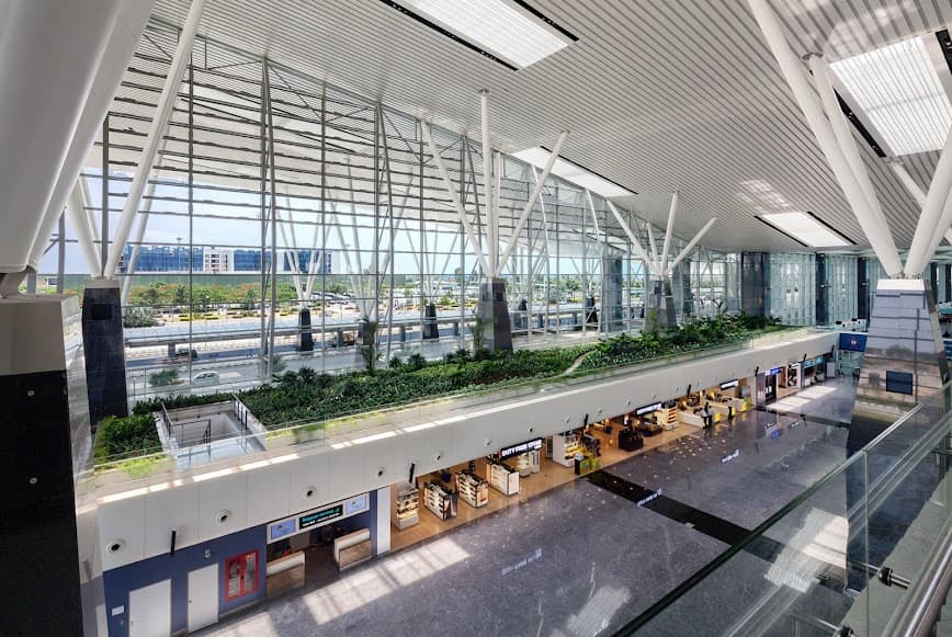 Premium Lounge